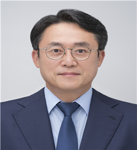 강도형 장관 이미지